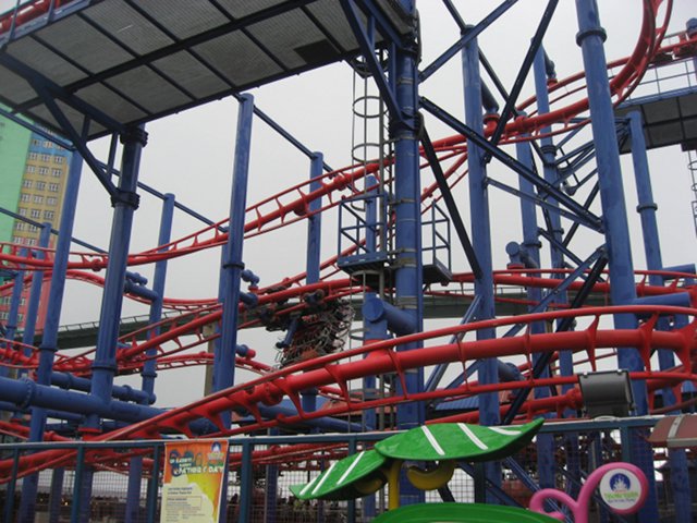 The structure of the Flying Coaster